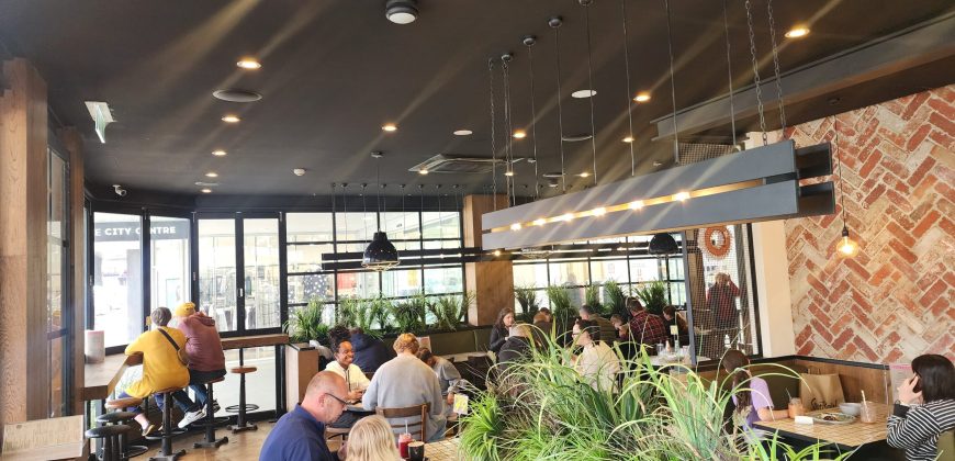 Café & Yogurt Bar – Orange